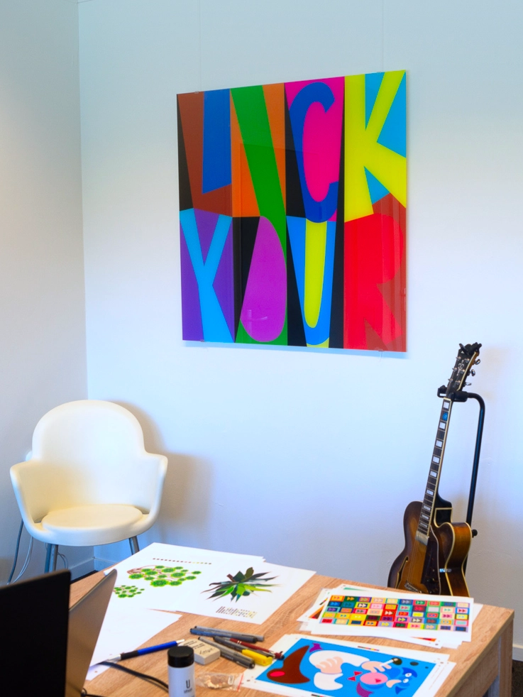 Lick - Inkjetprint op acryl 100x100 cm  (2021)